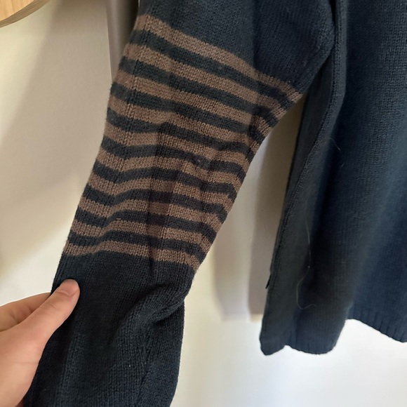 Patagonia Sweater - Picture 5 of 10